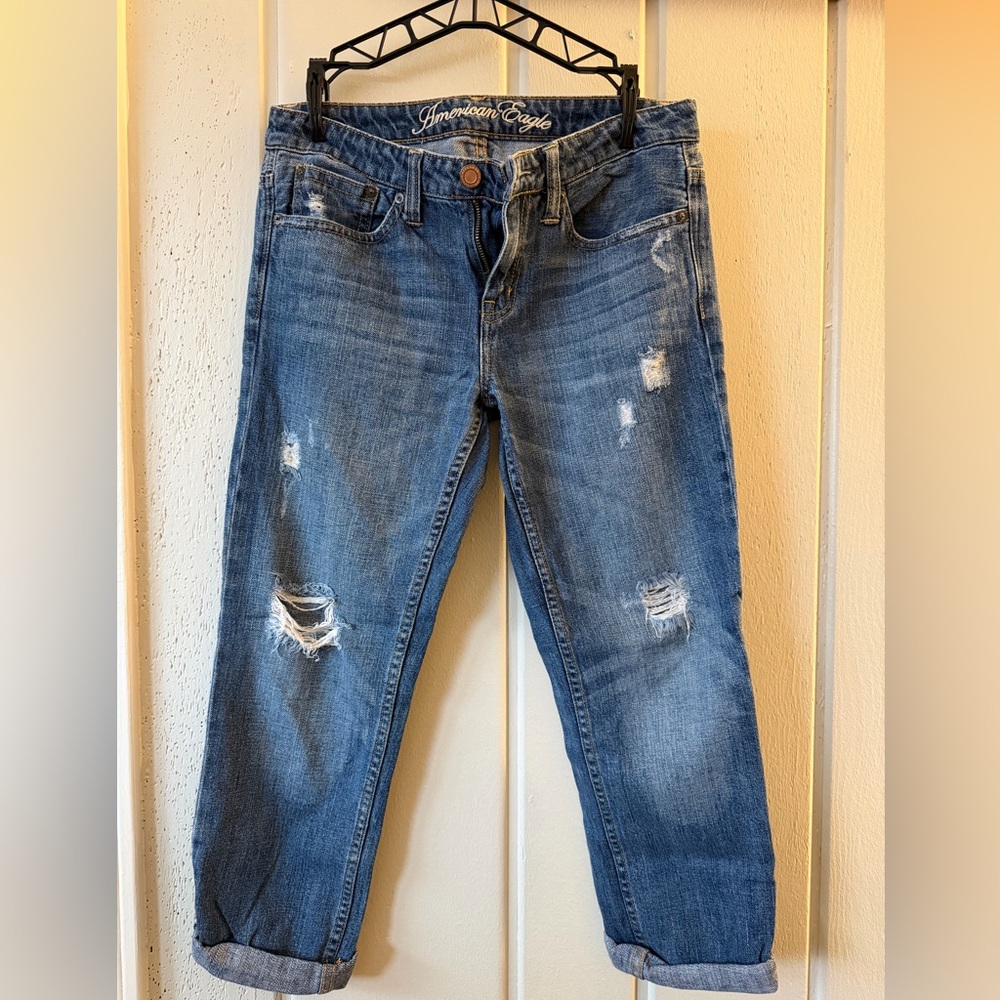 American Eagle Outfitters size 2 Women's Boyfriend Jeans